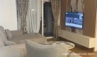 Luksuzan jednosoban stan na 10 minuta od plaze, privatni smeštaj u mestu Budva, Crna Gora